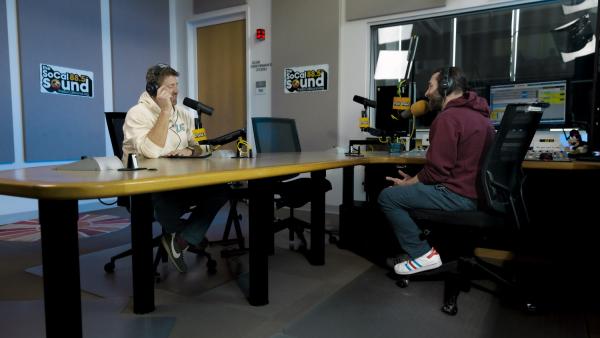 EVAN LOVETT LAINAMINUTE WITH MOOKIE AT THE SOCAL SOUND